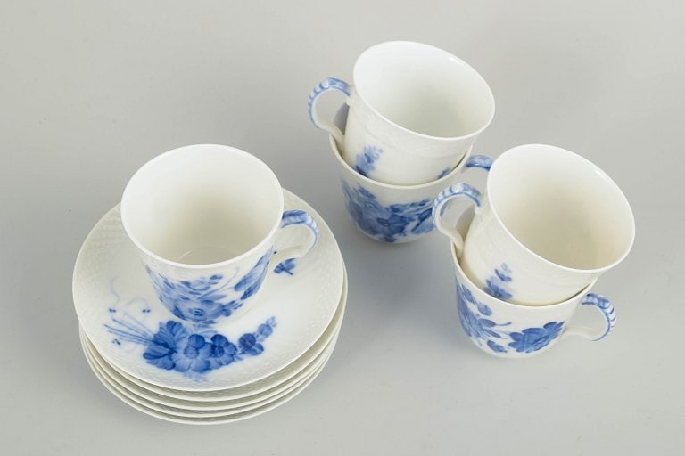 Royal Copenhagen, Denmark. Blue Flower Braided set of five porcelain coffee cups with matching - 2