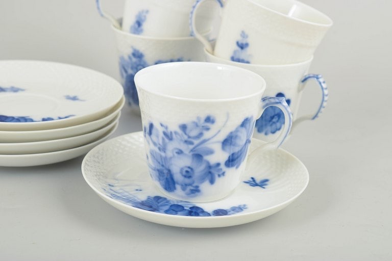 Royal Copenhagen, Denmark. Blue Flower Braided set of five porcelain coffee cups with matching - 3