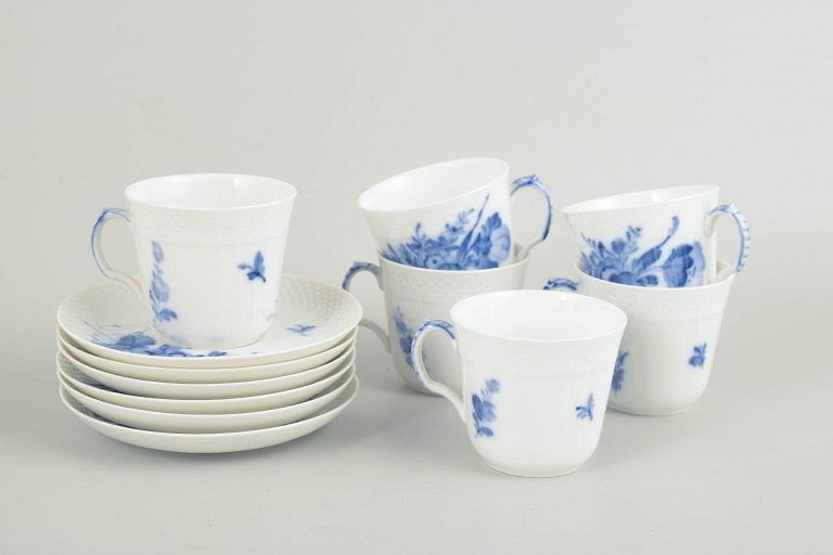Royal Copenhagen, Denmark. Blue Flower Braided set of six porcelain coffee cups with underglaze (1 of 4)