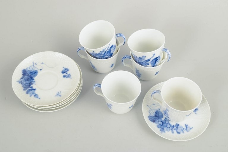 Royal Copenhagen, Denmark. Blue Flower Braided set of six porcelain coffee cups with underglaze - 2