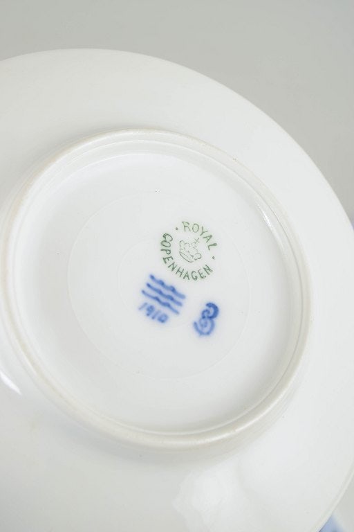 Royal Copenhagen, Denmark. Art Nouveau set of six porcelain plates with floral and foliage motifs. - 4