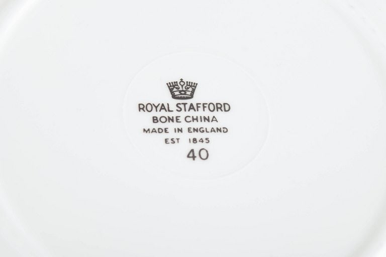 Royal Stafford, England. Set of twelve bone china cake plates with purple flowers. Mid-20th century. - 4