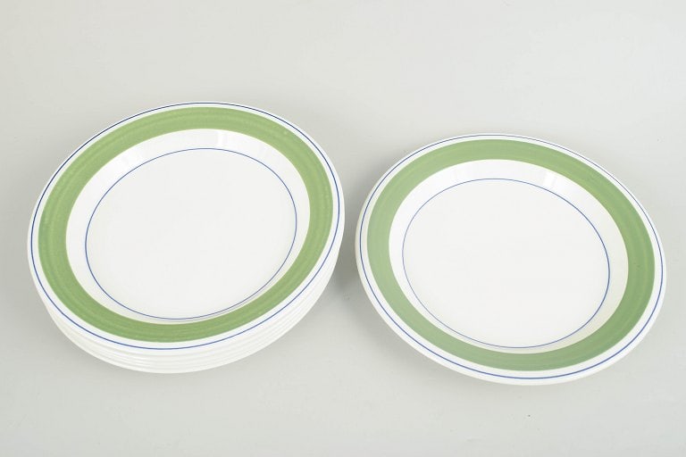 Esteri Tomula for Arabia, Finland. Set of six porcelain dinner plates with “Krokus?? pattern in - 2
