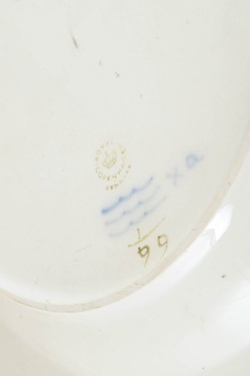 Royal Copenhagen, Denmark. Blue Fluted Plain porcelain serving tray with underglaze blue decoration. - 4