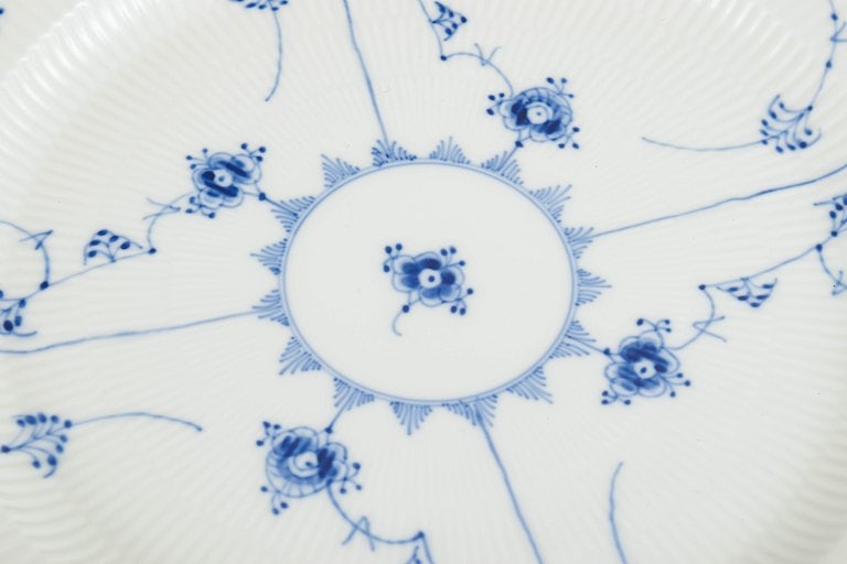 Royal Copenhagen, Denmark. Blue Fluted Plain porcelain serving platter with underglaze blue - 3