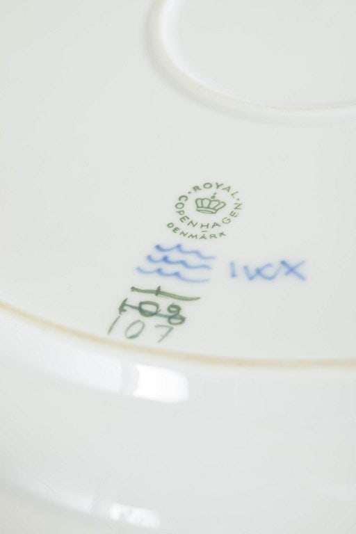Royal Copenhagen, Denmark. Blue Fluted Plain porcelain serving platter with underglaze blue - 4