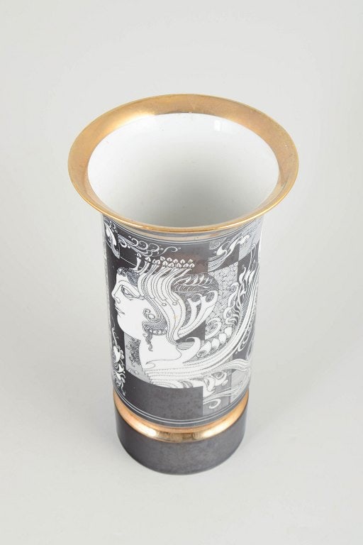 Hollóháza, Hungary. Large cylindrical porcelain vase with black and white decoration. Dated 1979. - 2