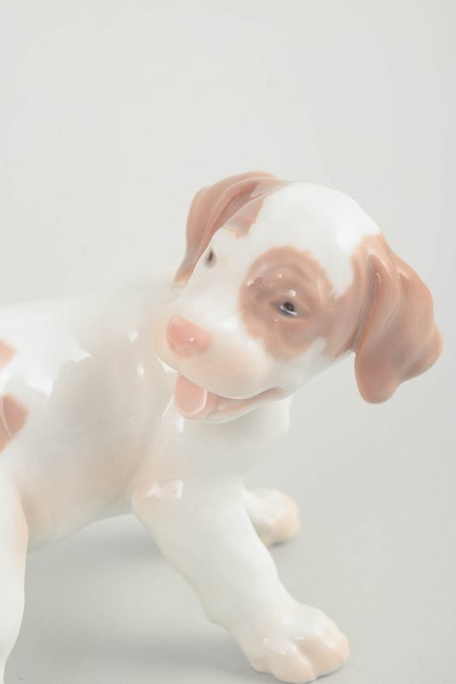 Bing & Grøndahl, Denmark. Porcelain puppy figurine in light brown and cream tones. Approx. 1920s. - 3