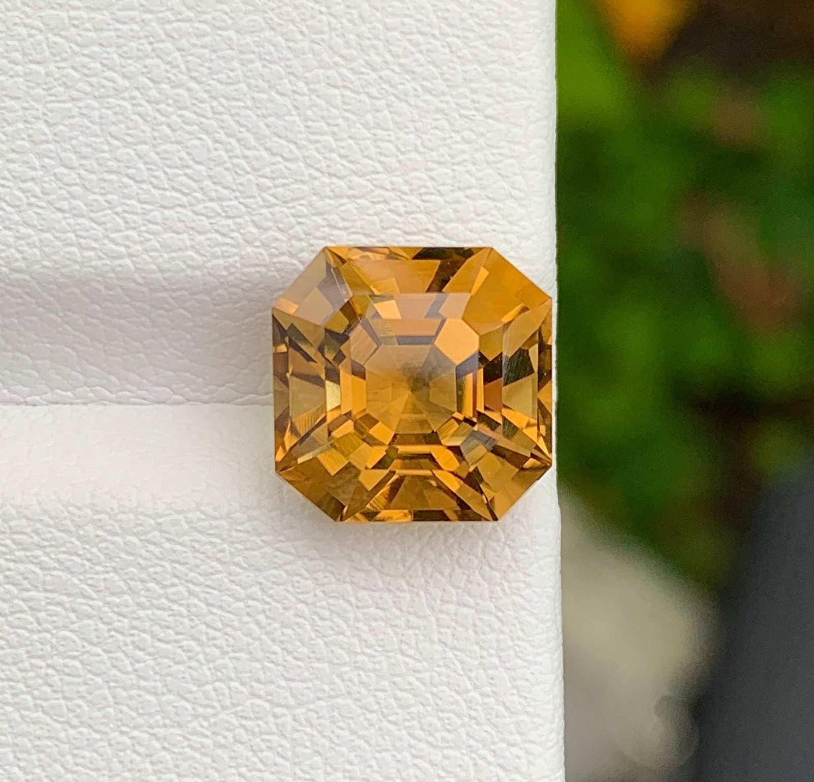 Natural Yellow Citrine Gemstone 5.30 Carat - Golden Yellow Loose Citrine for Ring Pendant Jewelry -: Brighten your jewelry collection with this stunning natural Yellow Citrine gemstone weighing 5.30 carats. Featuring a beautiful golden-yellow color with excellent brilliance, this gemstone radiates wa