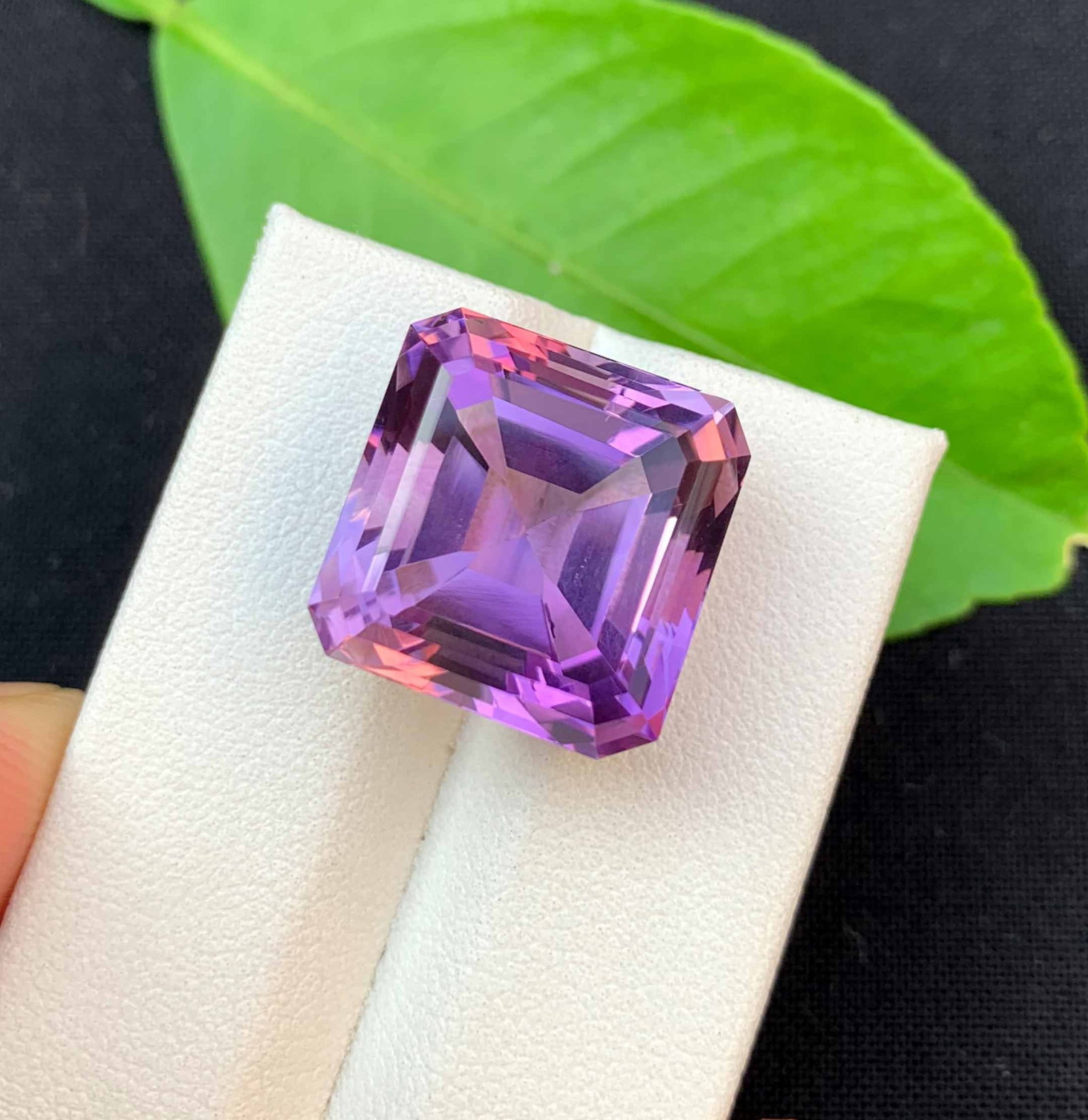 Natural Pinkish Purple Amethyst Gemstone: Asscher Cut, 19.80 Carats - 5