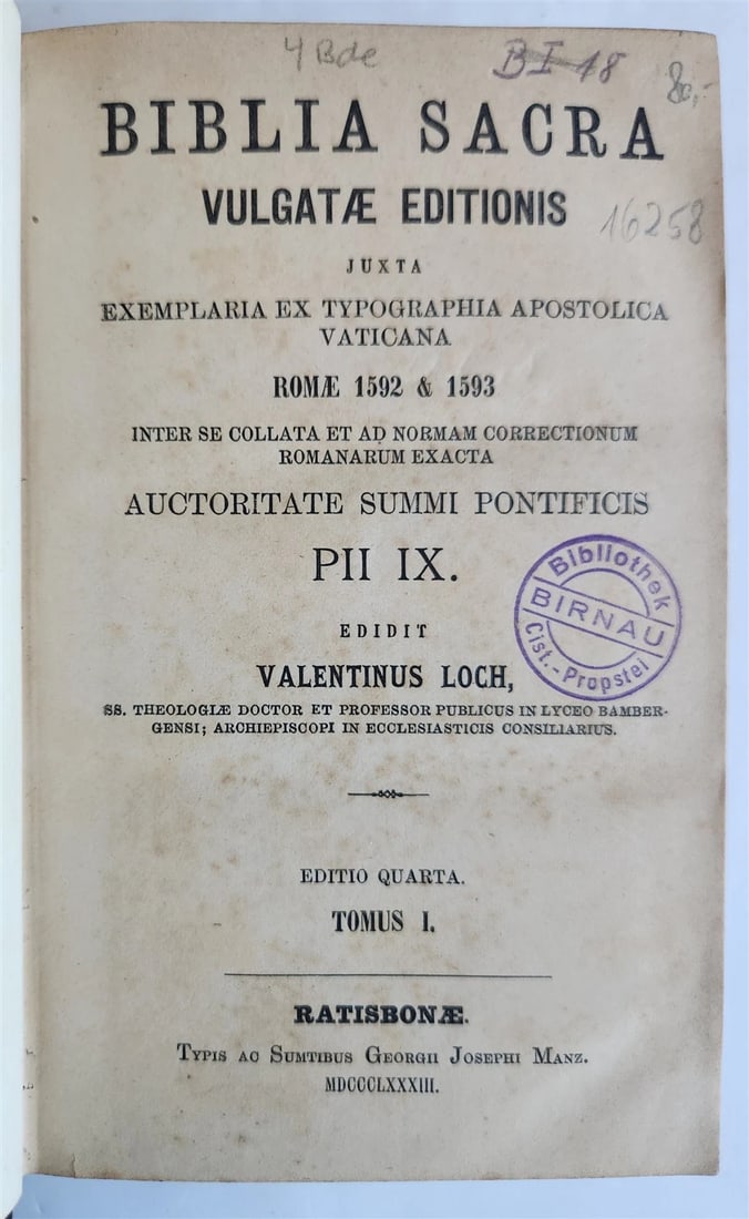 1883 BIBLE in LATIN antique OLD & NEW TESTAMENT Biblia sacra vulgatae editionis: Biblia sacra vulgatae editionis... edited by Loch,Valentinus 4 parts in one volume Regensburg, Manz; 1883. Original half leather binding , marbled edges Some wear of binding, occasional toning and fox