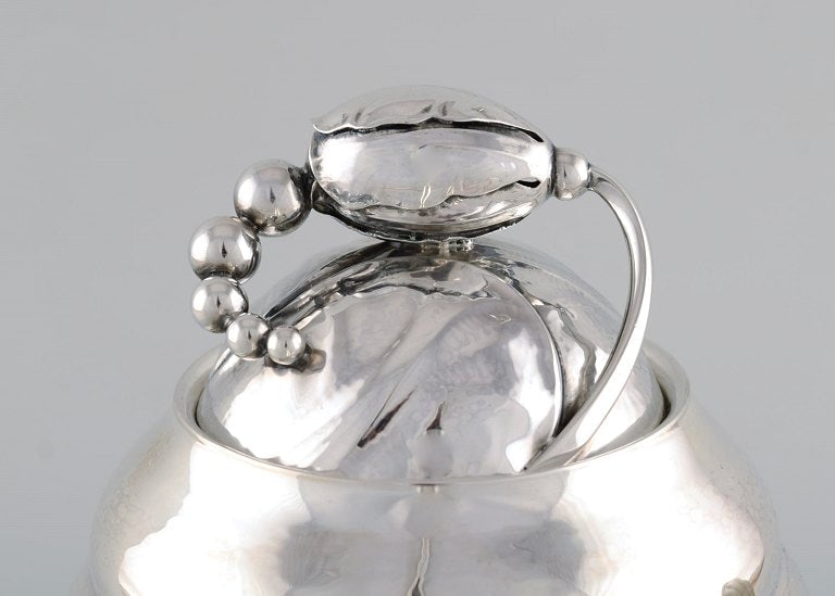 Early Georg Jensen Magnolia coffee pot in sterling silver with handle in ivory. Model number 2D. - 4