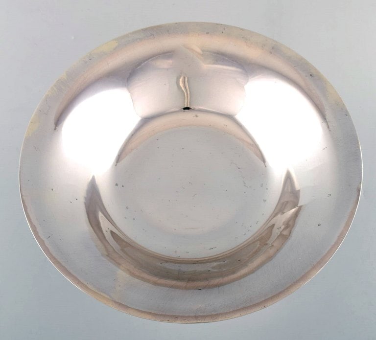 Jean Boggio for Roux-Marquiand, France. Large modernist compote in plated silver. Base with motive - 4