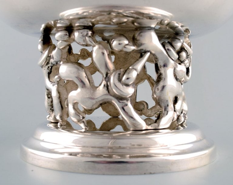 Jean Boggio for Roux-Marquiand, France. Large modernist compote in plated silver. Base with motive - 5