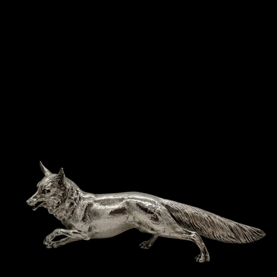 Mid 20th Century Large Modern Sterling Silver Fox Import Marks London 1965 JMR: Title:Mid 20th Century Large Modern Sterling Silver Fox Import Marks London 1965 JMR Description:Description Ultra rare and highly collectable large sterling silver fox designed with authentic life li