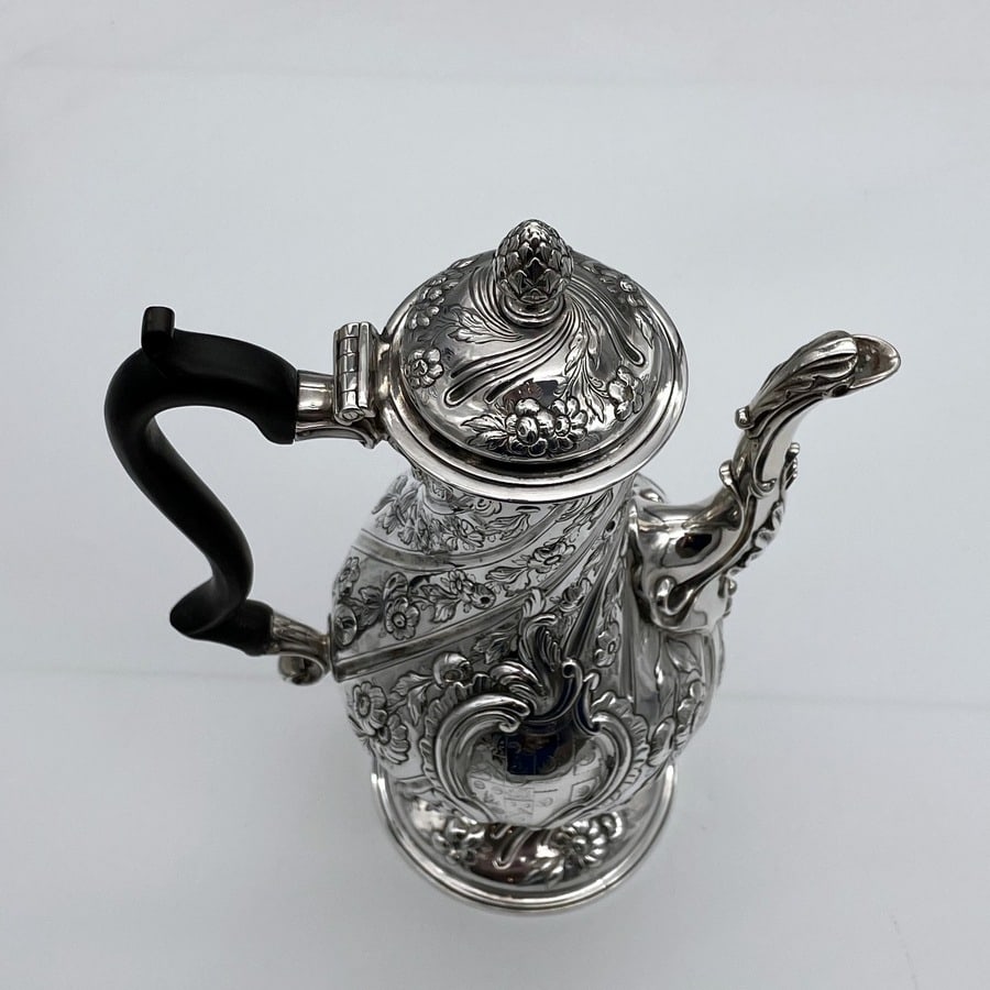 18th Century Antique George III Silver Coffee Pot London 1765 Augustin Le Sage - 3