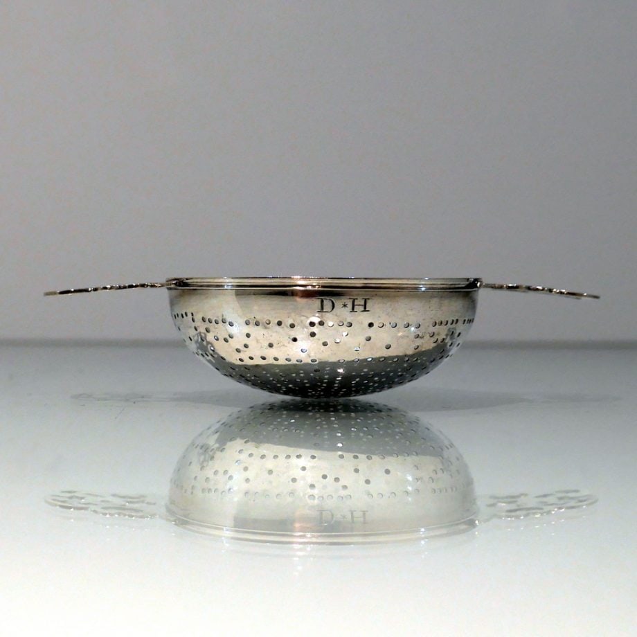 Early 18th Century Antique George I Sterling Silver Lemon Strainer London 1726 James Goodwin - 5