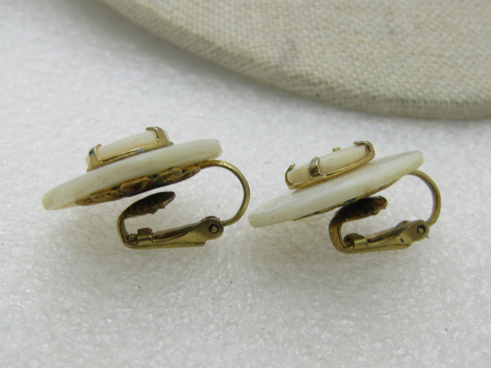 Mid-Century Mother-of-Pearl Earrings, Tiered, Clip - 9