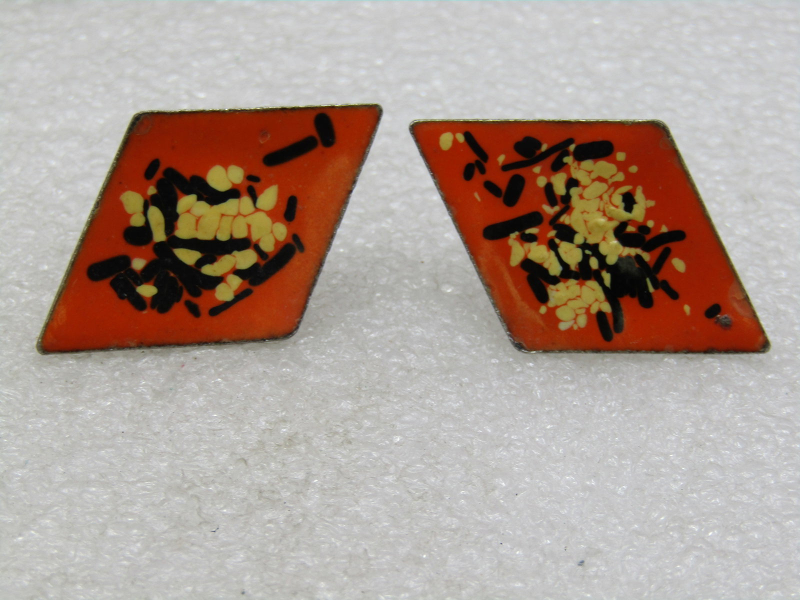 Vintage Orange Enameled Diamond Shaped Earrings, Screwback, 1960's - 3