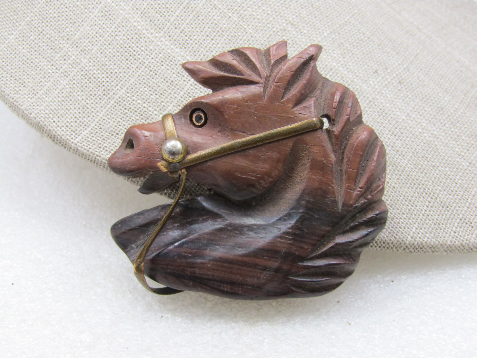 Vintage Carved Wooden Horsehead Brooch, 1940's - 3