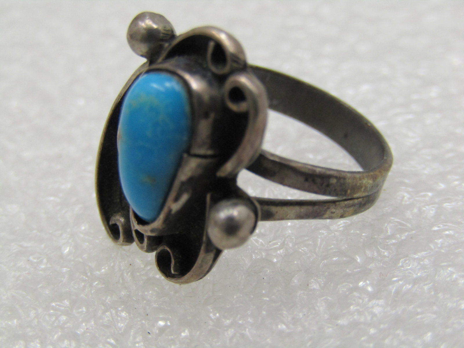 Vintage Southwestern Sterling Turquoise Ring, Sz. 3.5. Shadowbox. - 5