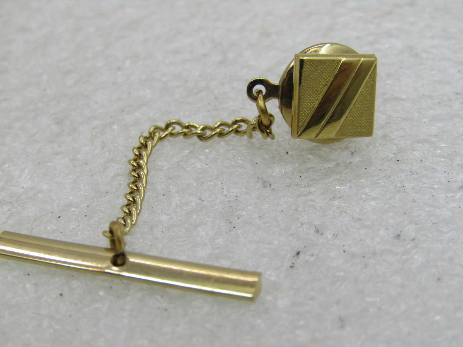 Vintage Mid-Century Tie Tack with Bar and Chain, Gold Tone - 2