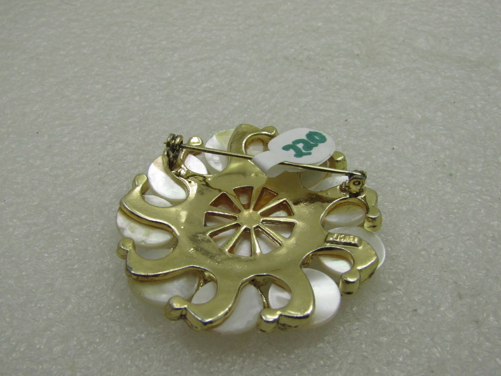 Vintage Mother-of-Pearl Spiral Circle Brooch, 1.5', Mid-Century - 4