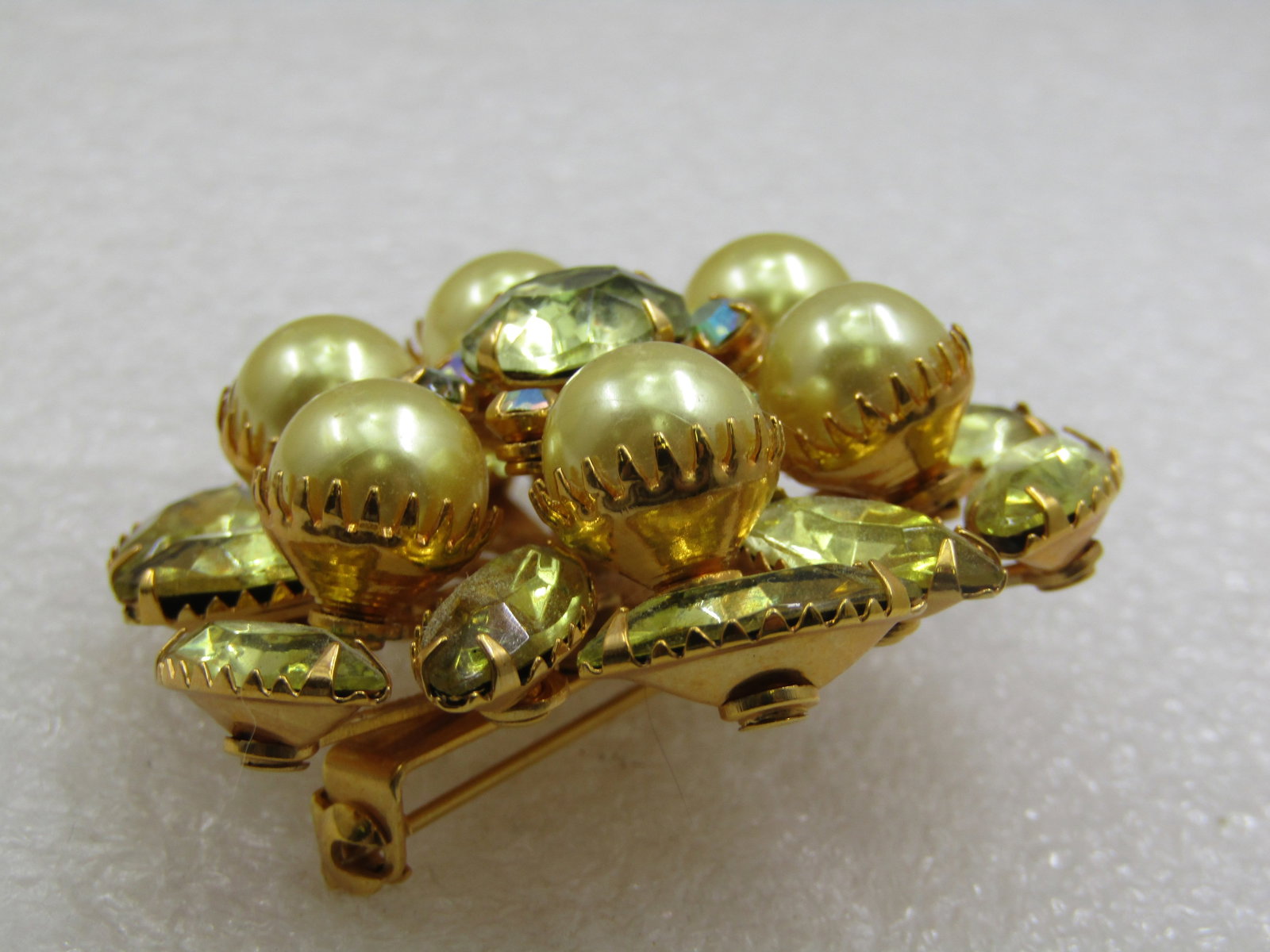Vintage Yellow and Green Faux Pearl and Rhinestone Statement Brooch - 5