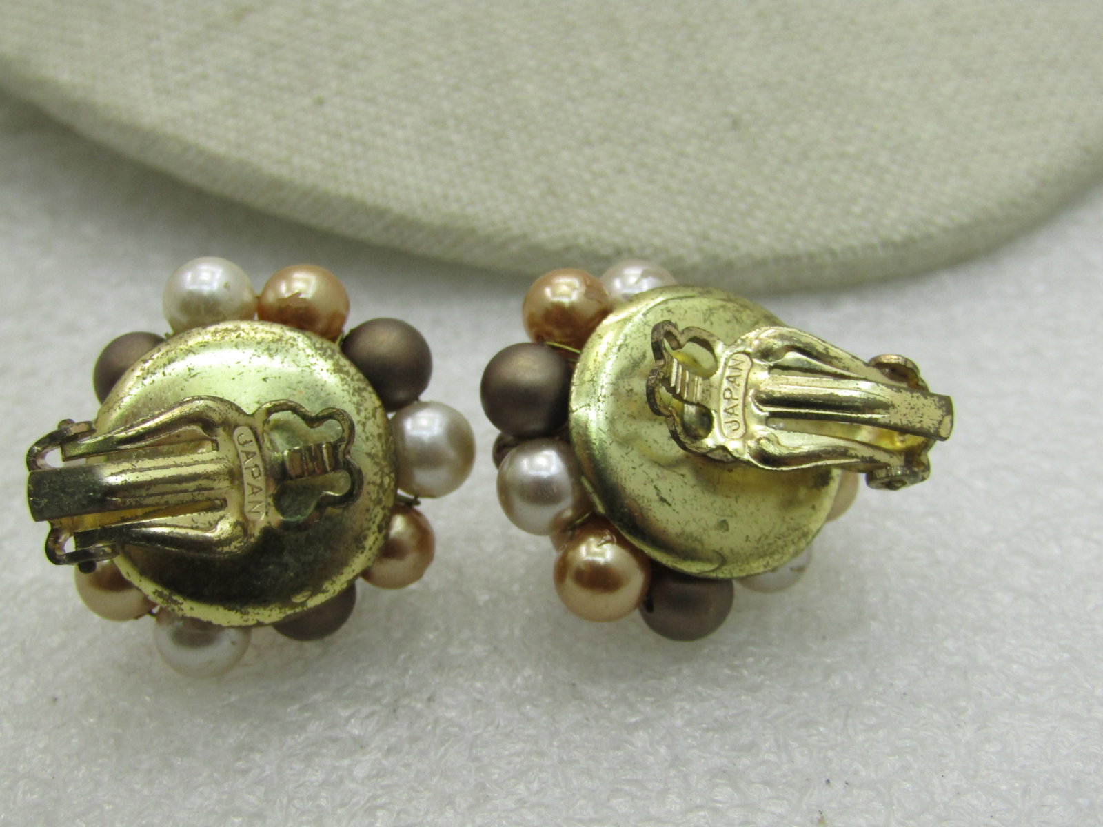 Vintage Japan Beaded Clip Earrings, Tan/Amber/Cream, Mid-Century NL - 4