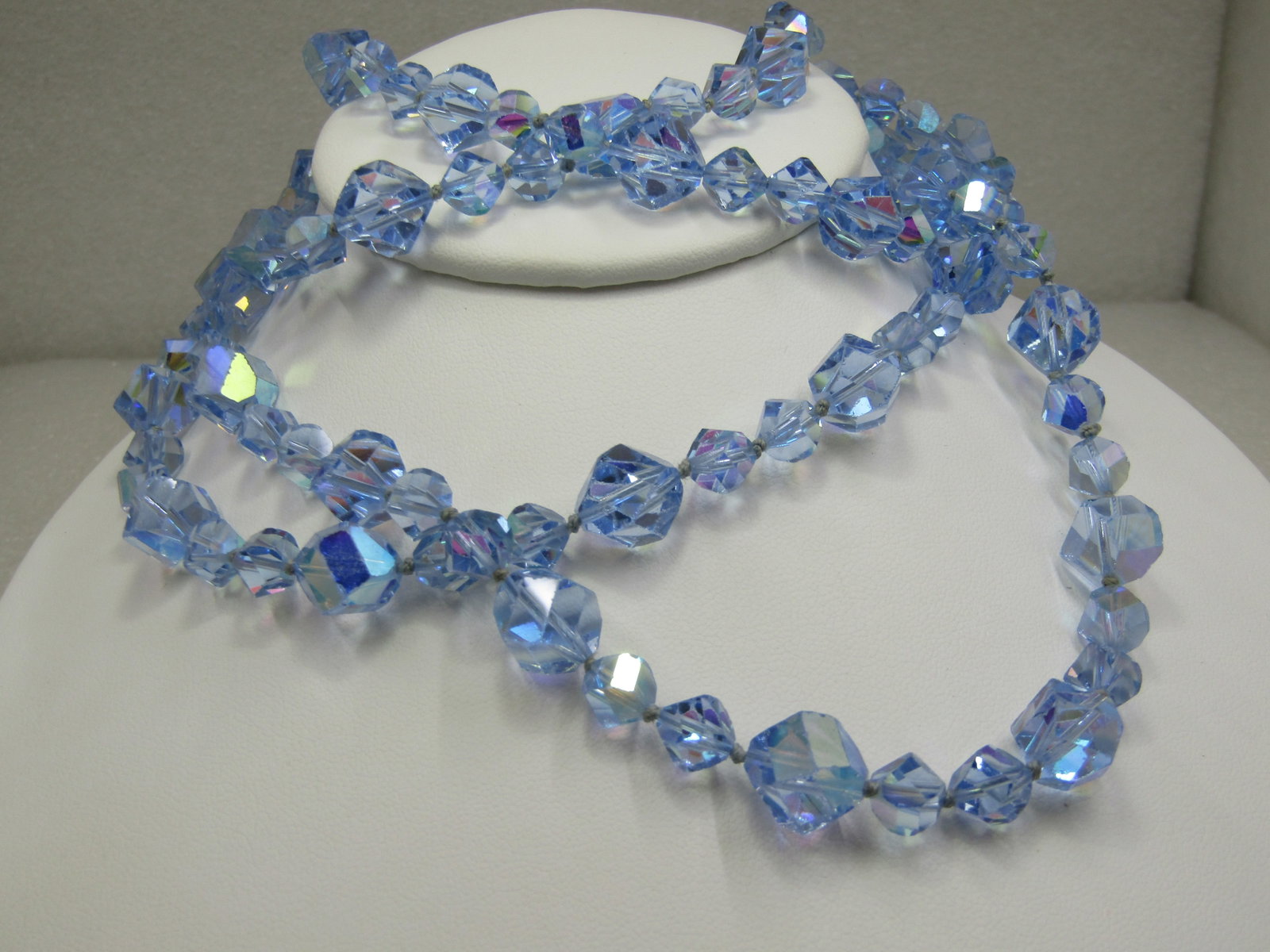 Vintage 50" Blue Aurora Borealis Rhinestone Necklce, Mid-Century - 3