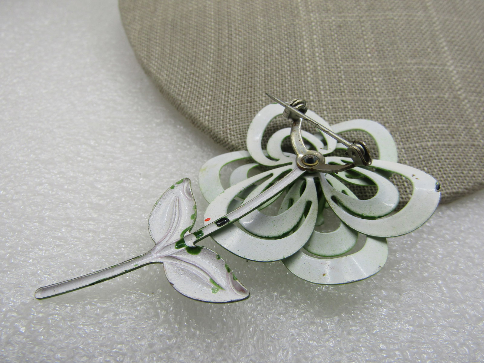 Vintage Green Enameled Floral Blossom and Stem Brooch, 1960's - 5