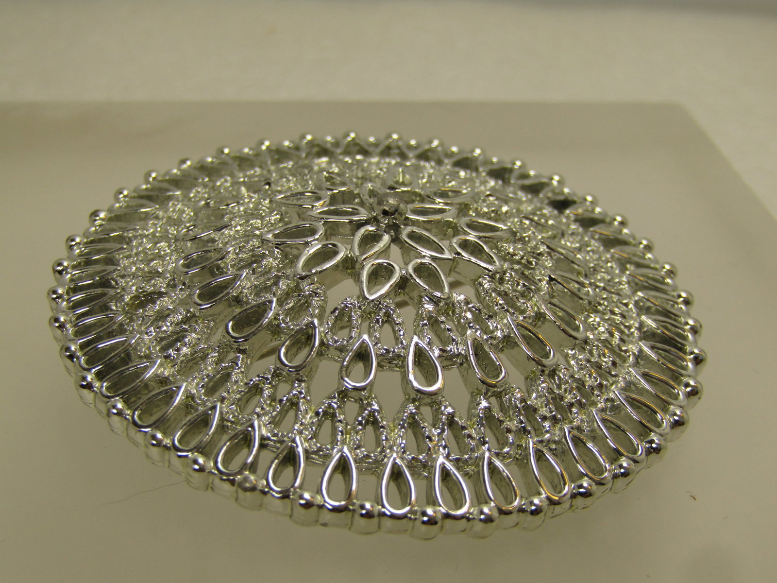 Vintage Large Medallion Domed Brooch, Sarah Cov., 1970's - 5