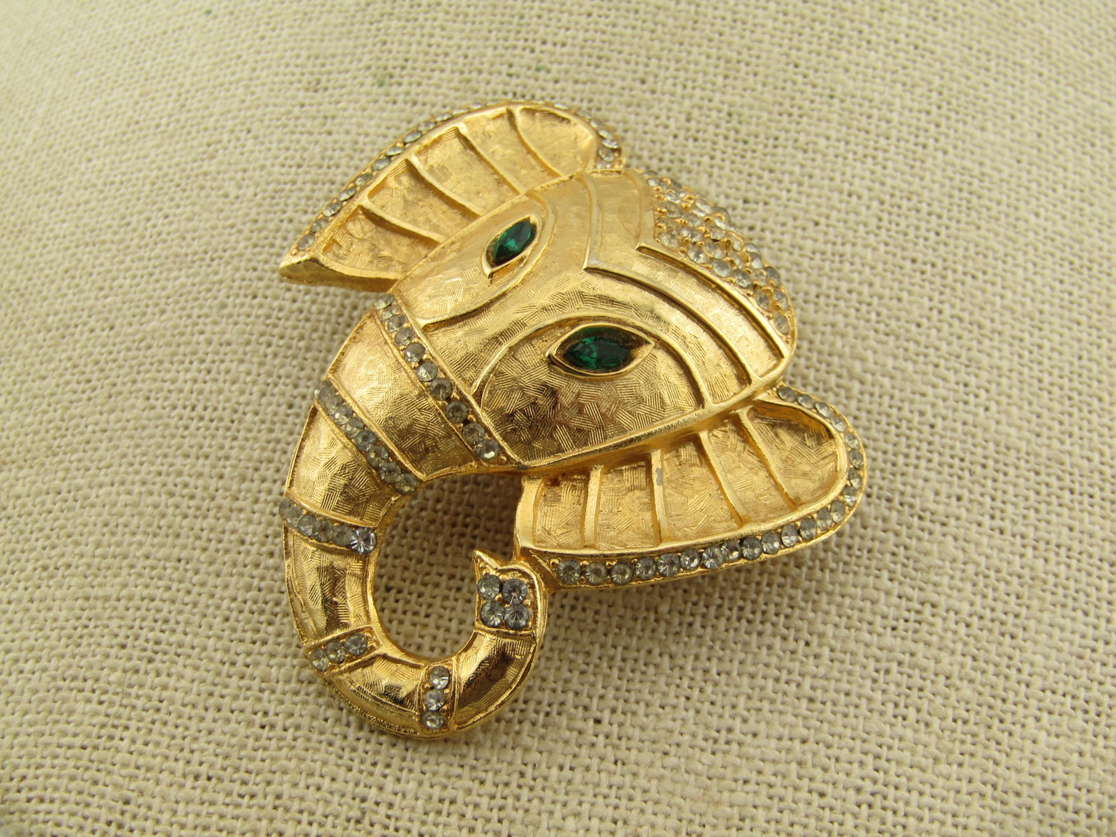 Vintage Gold Tone India Elephant Brooch, Rhinestones, 1970's-1980's - 3