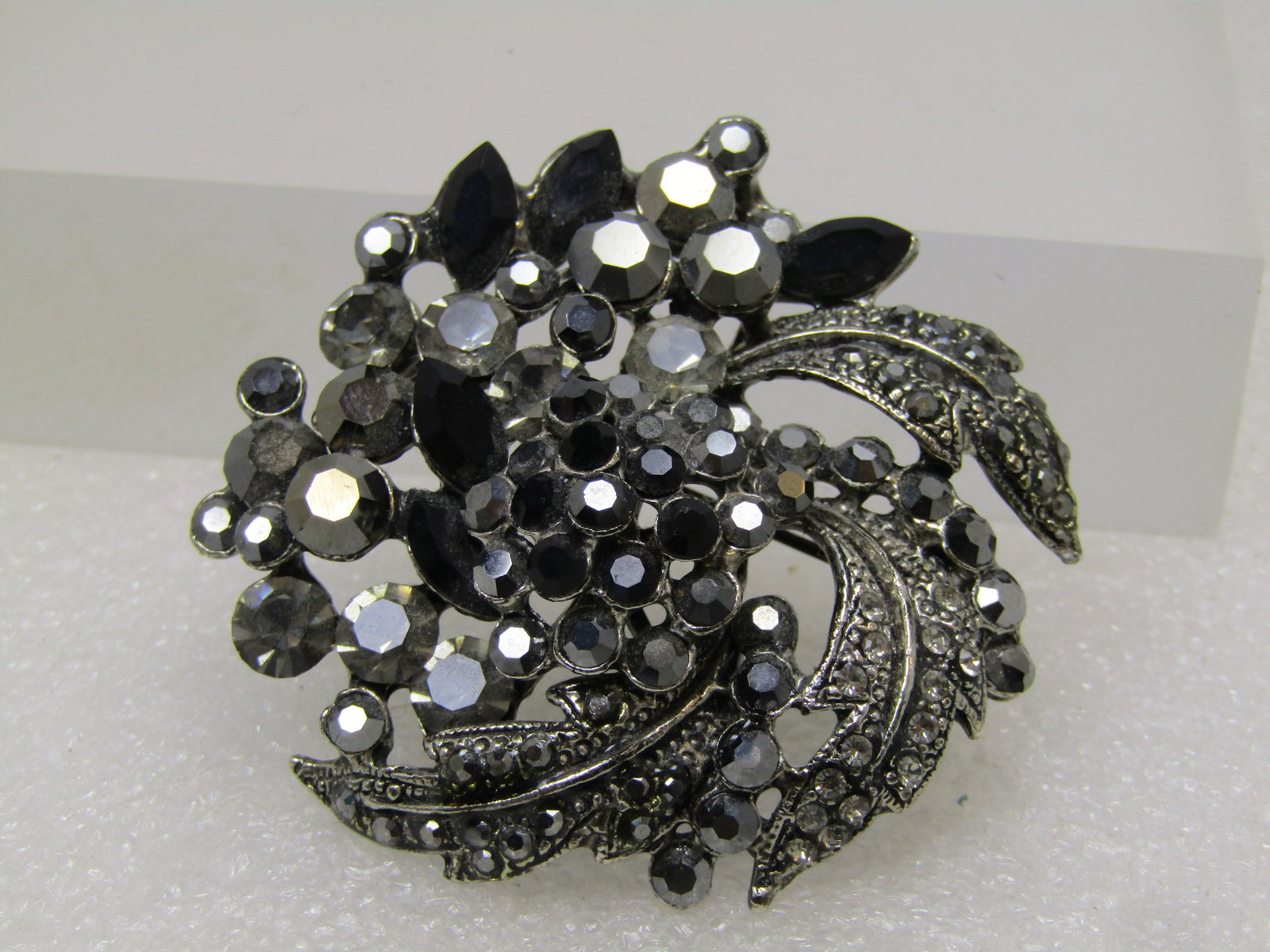 Black and Gray Rhinestone Floral Brooch, Silver and Black Tone Metal, 1980's-1990's - 3