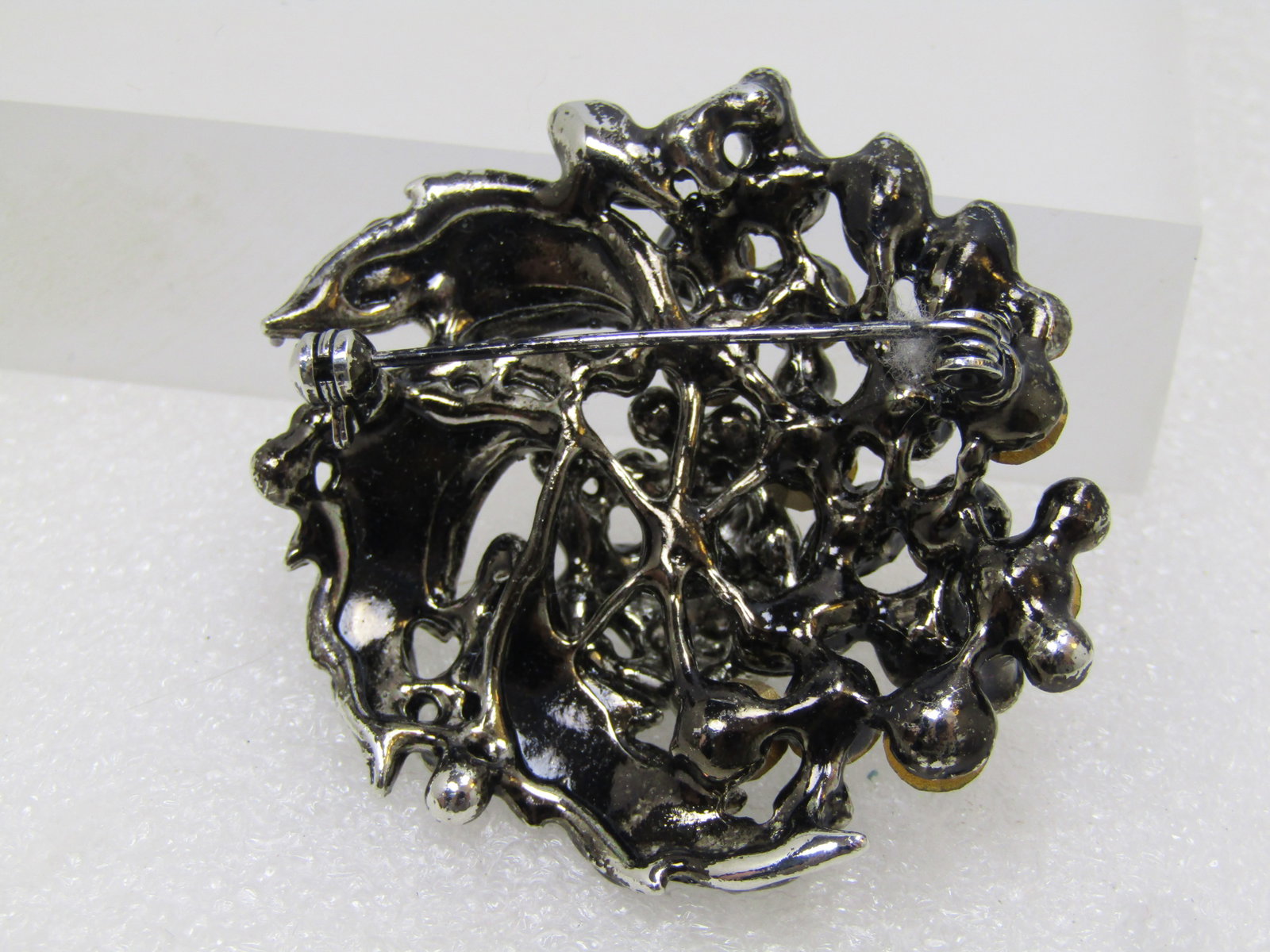 Black and Gray Rhinestone Floral Brooch, Silver and Black Tone Metal, 1980's-1990's - 5