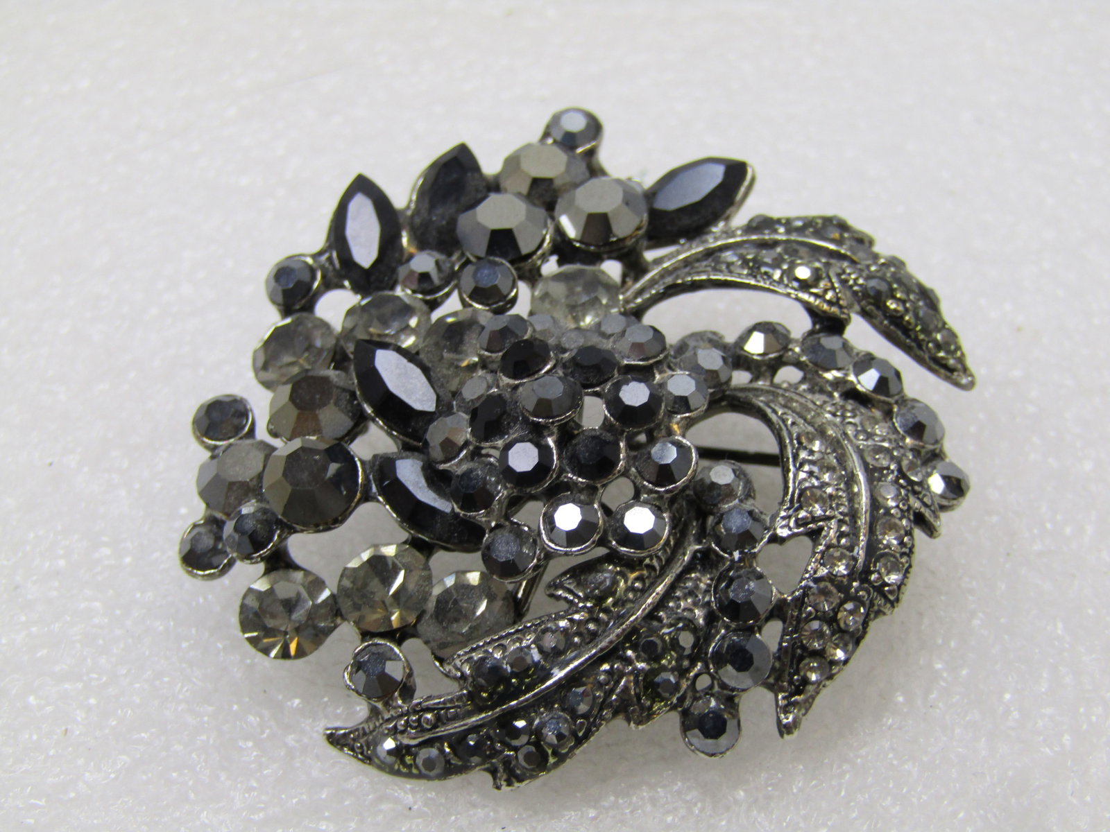 Black and Gray Rhinestone Floral Brooch, Silver and Black Tone Metal, 1980's-1990's - 6