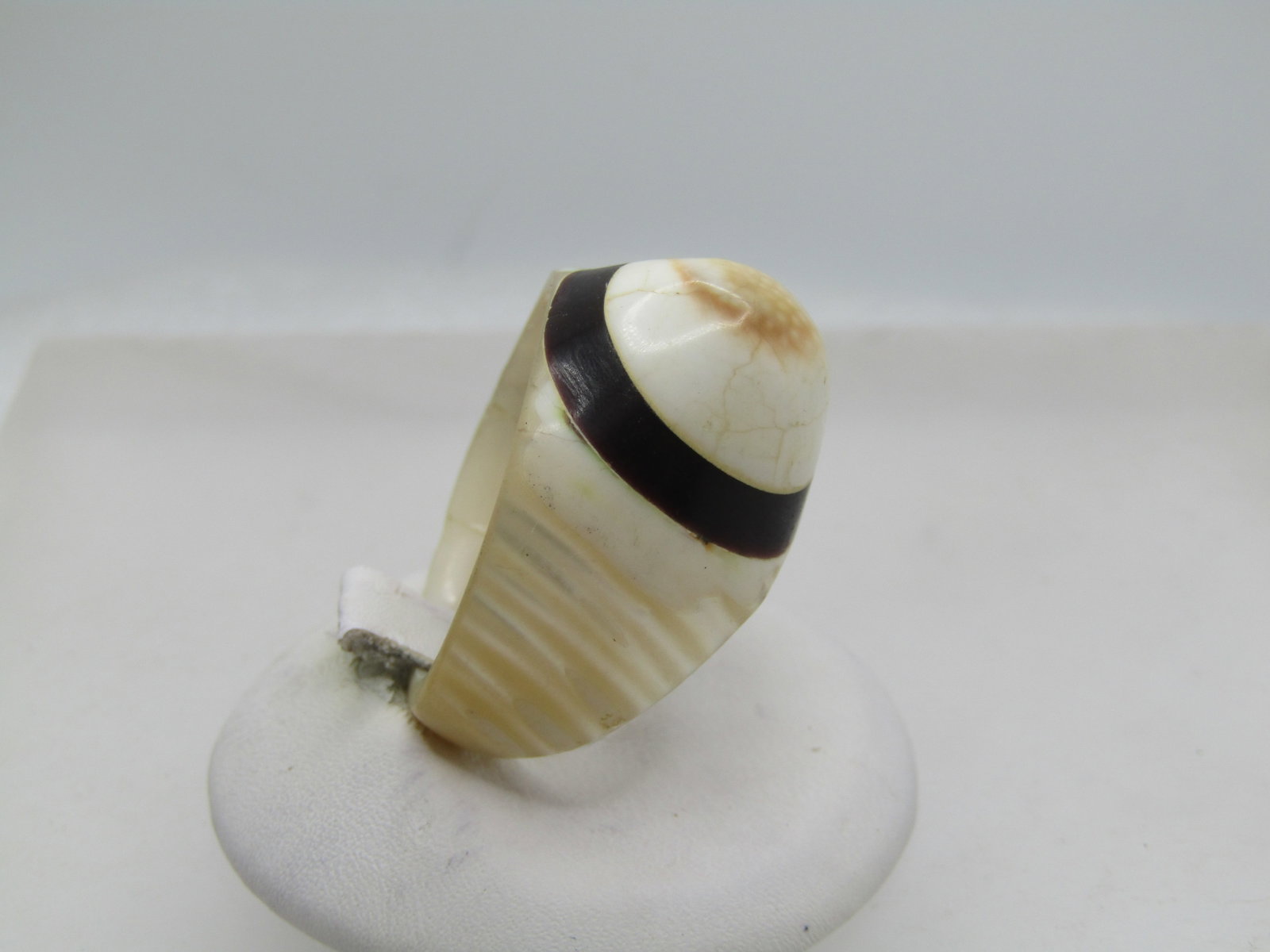 Vintage Carved Shell Ring, Sz. 10, Highly Domed, 1970's - 3