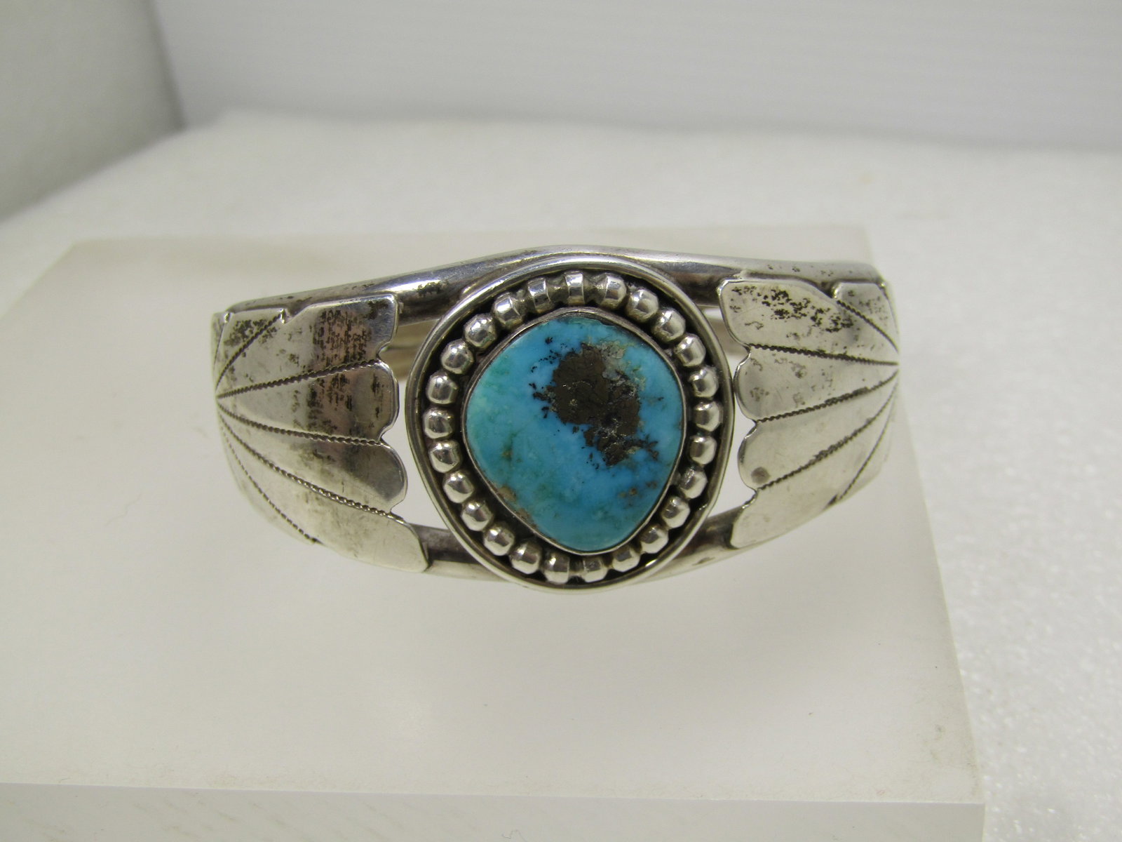 Vintage Sterling Southwestern/NavaJo Cuff Bracelet, Sz. 6, 1960's-1980's - 4