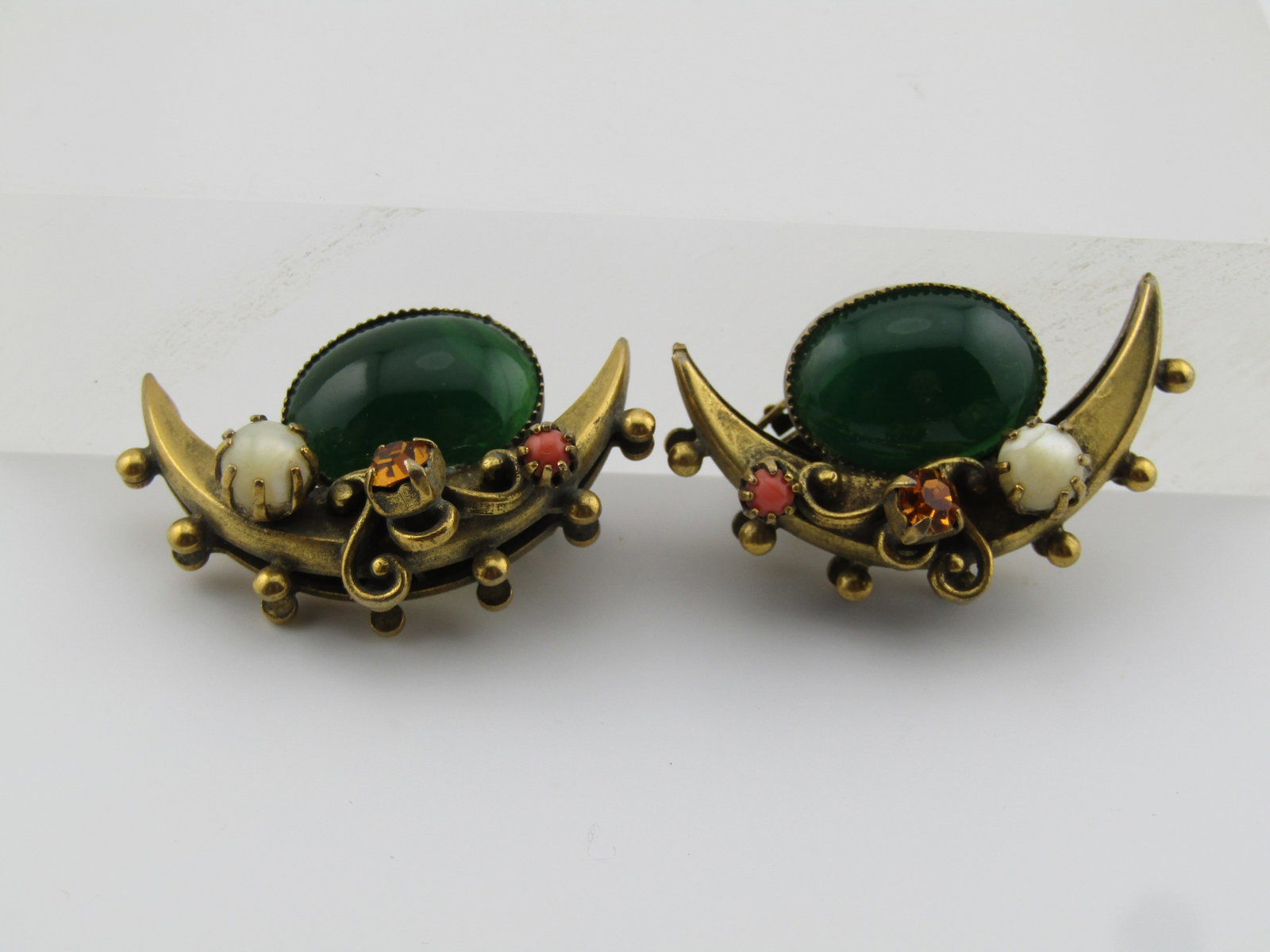 Vintage Victorian Revival Crescent Moon Clip Earrings, 1950's - 3
