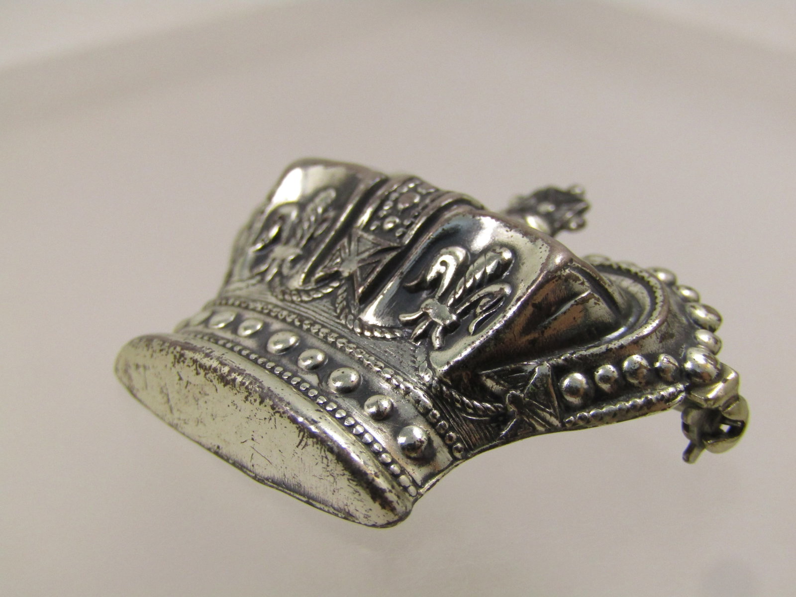 Vintage Sterling Crown Brooch, Signed Jewelart, 1940's. - 5