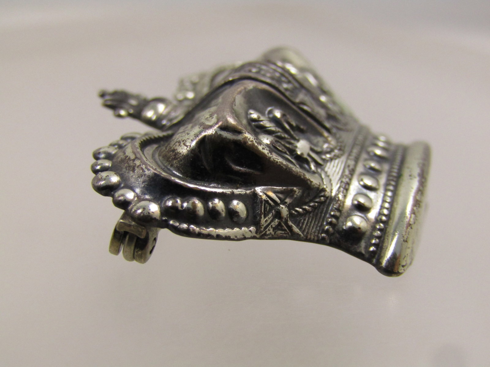Vintage Sterling Crown Brooch, Signed Jewelart, 1940's. - 6