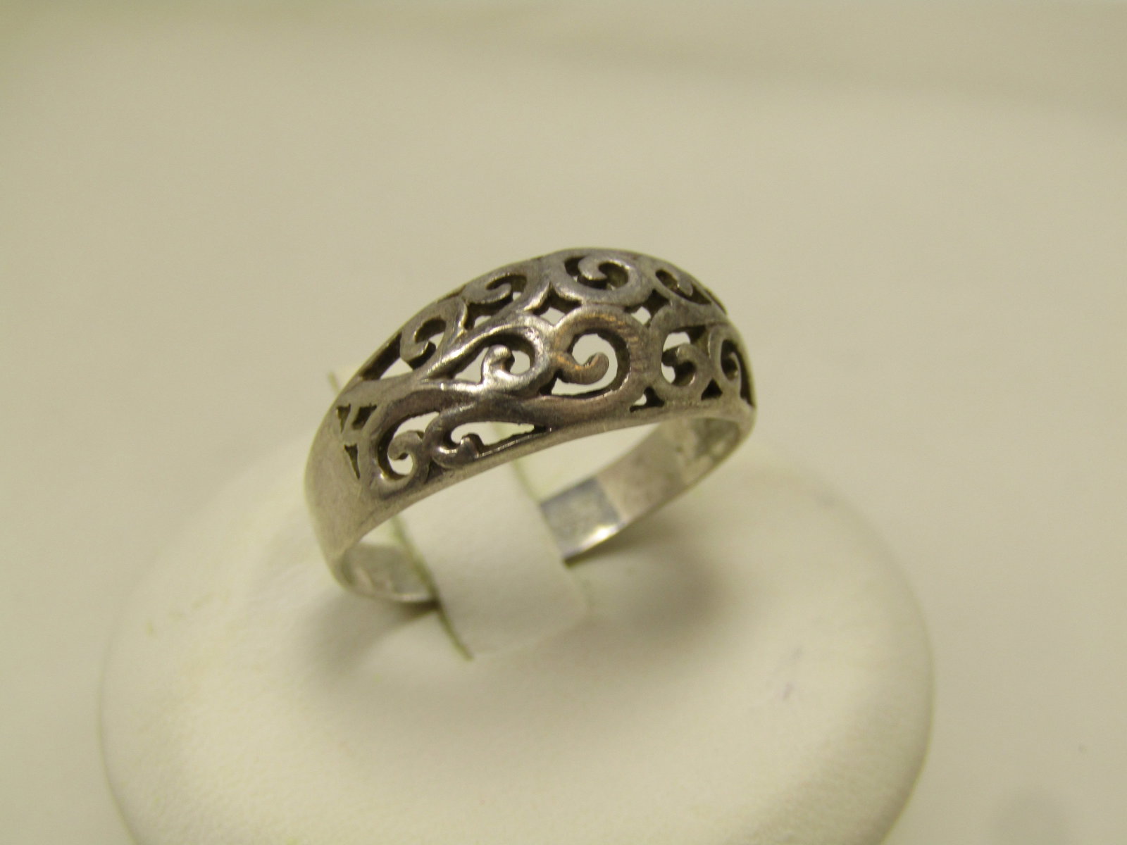 Vintage Sterling Open Domed Scroll Ring, Sz. 9. 1960's-1970's - 3