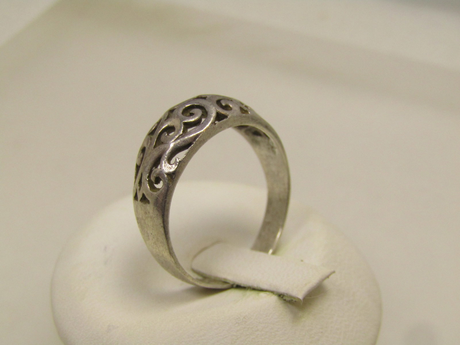 Vintage Sterling Open Domed Scroll Ring, Sz. 9. 1960's-1970's - 4