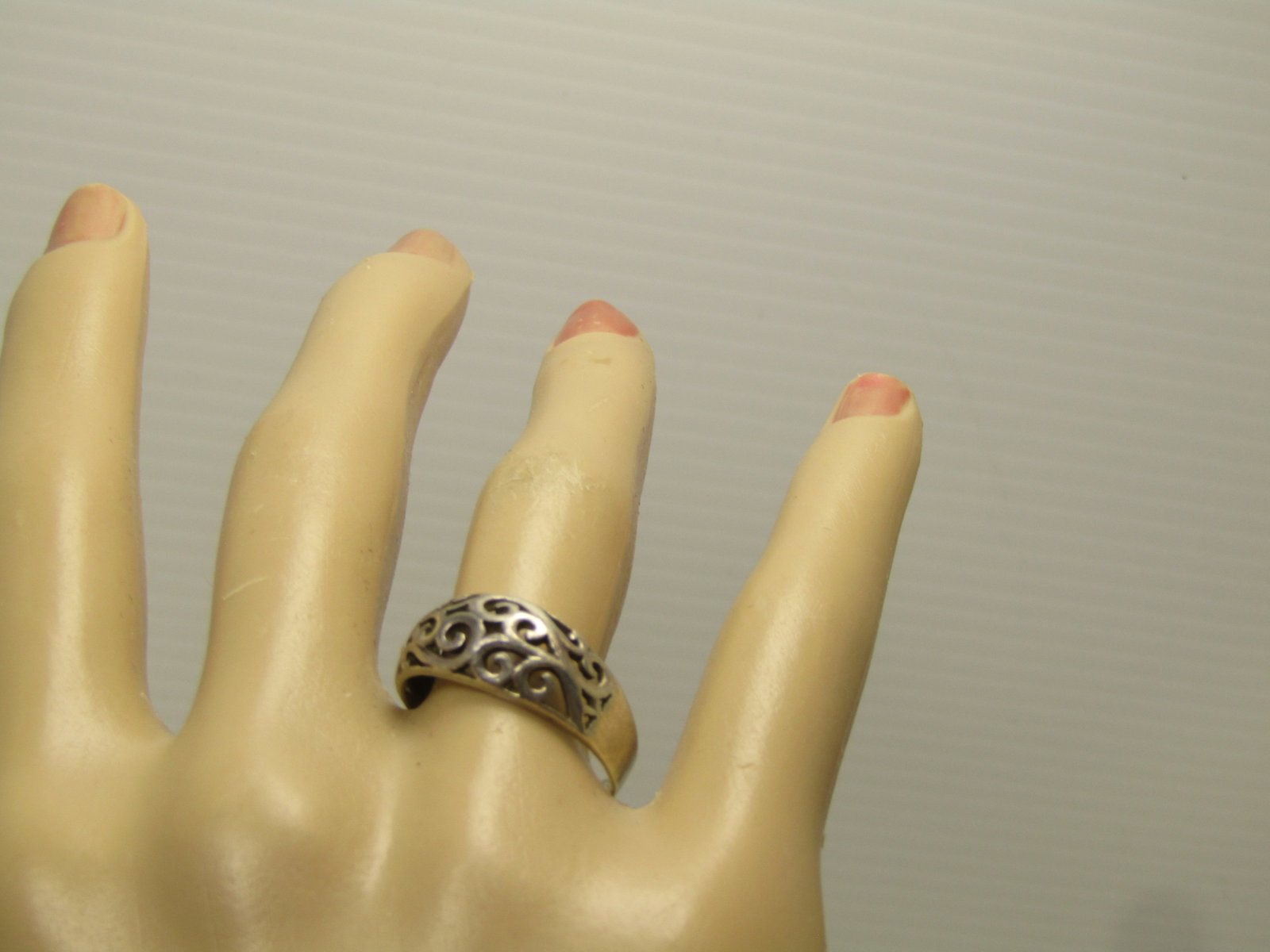 Vintage Sterling Open Domed Scroll Ring, Sz. 9. 1960's-1970's - 6