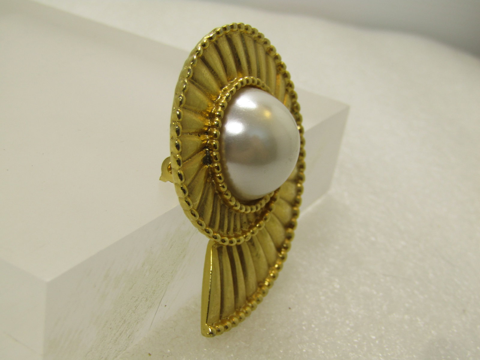 Vintage Faux Pearl Nautilus Brooch, 1980's - 3