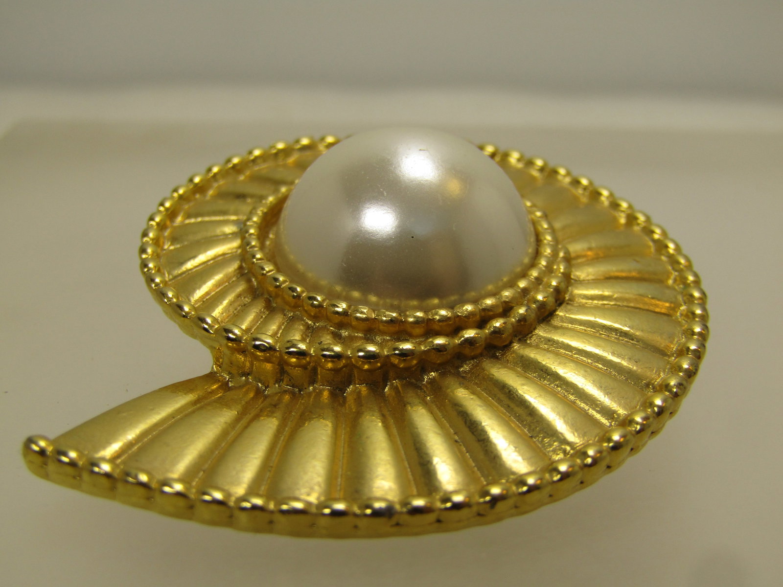 Vintage Faux Pearl Nautilus Brooch, 1980's - 5