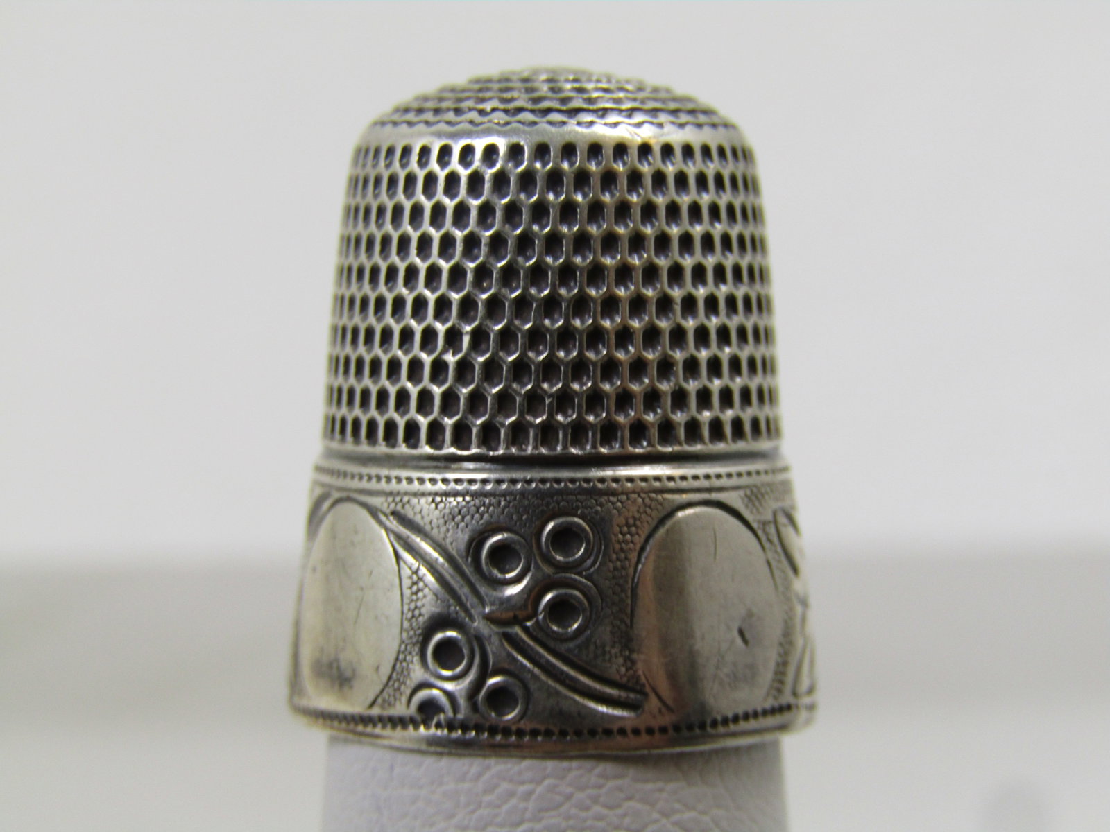 Vintage Sterling Thimble, Signed. S in Shield. 1930's-1950's. Size 11 (1 of 6)
