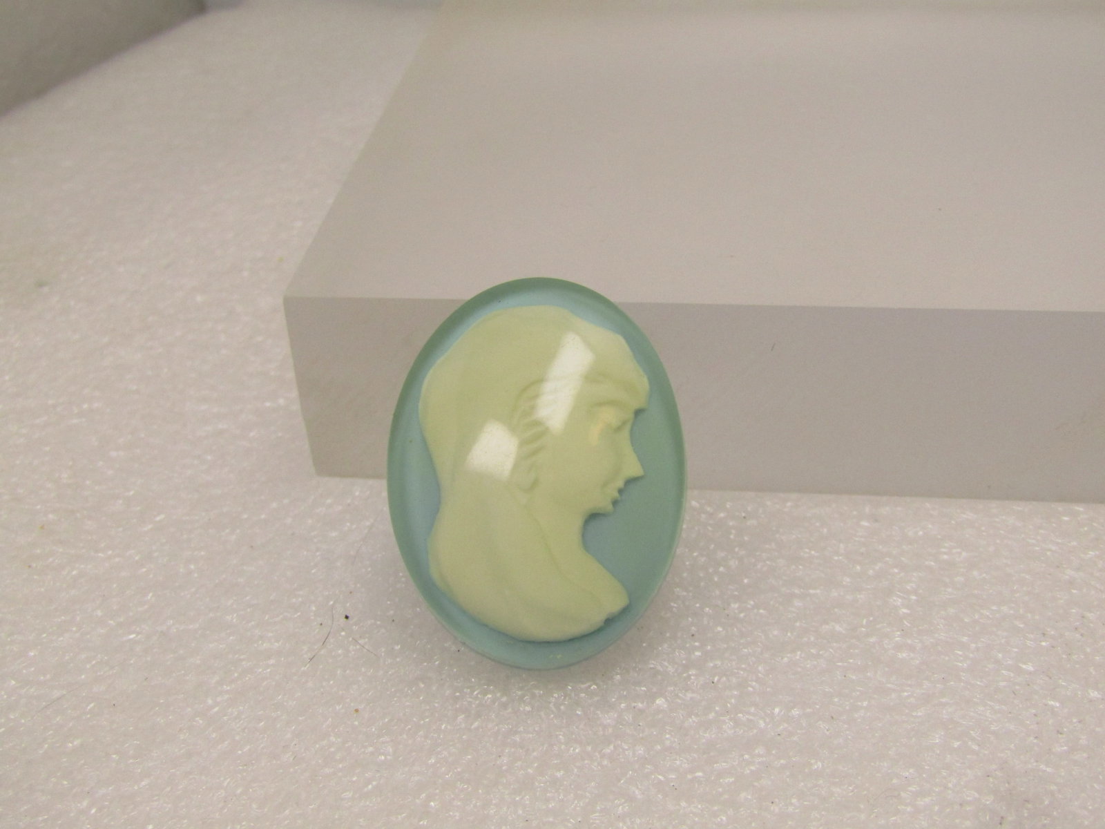 Vintage Blue/White/Clear Cameo Brooch, 1960's (1 of 5)