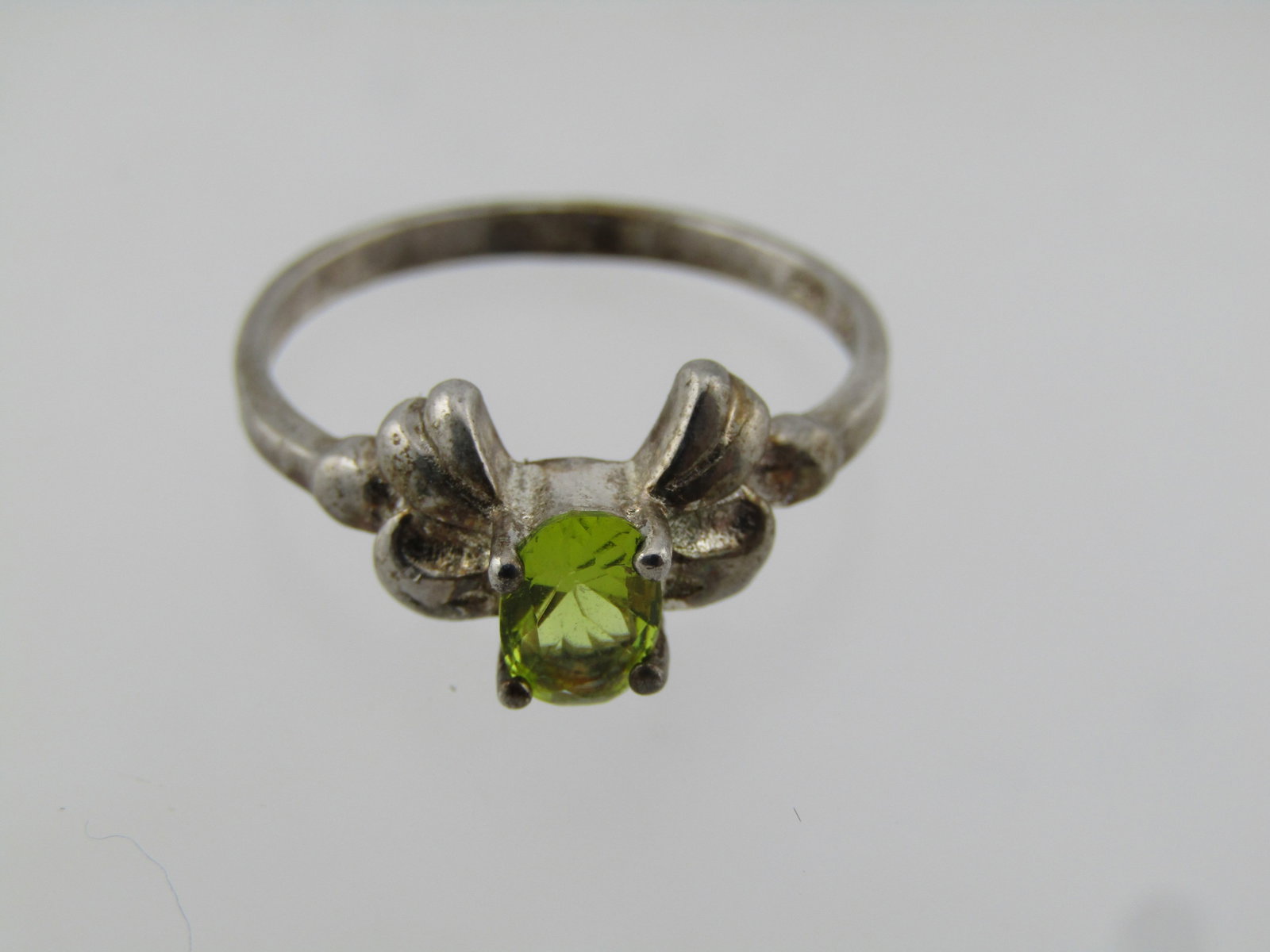 Silver Plated Green Stone Bow Ring, Sz. 6, 1980's - 4