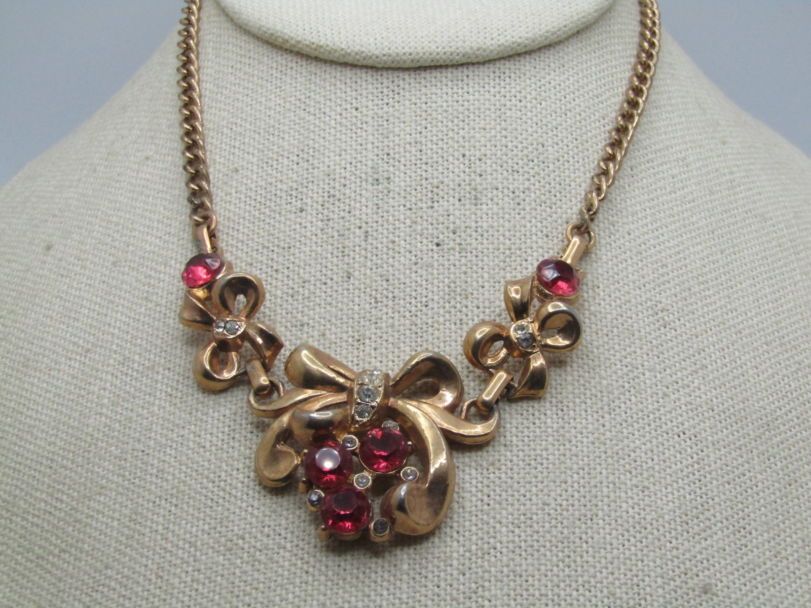 Vintage Lisner Pink and Clear Rhinestone Bow Necklace, 14.5", 1940's-1950's - 3